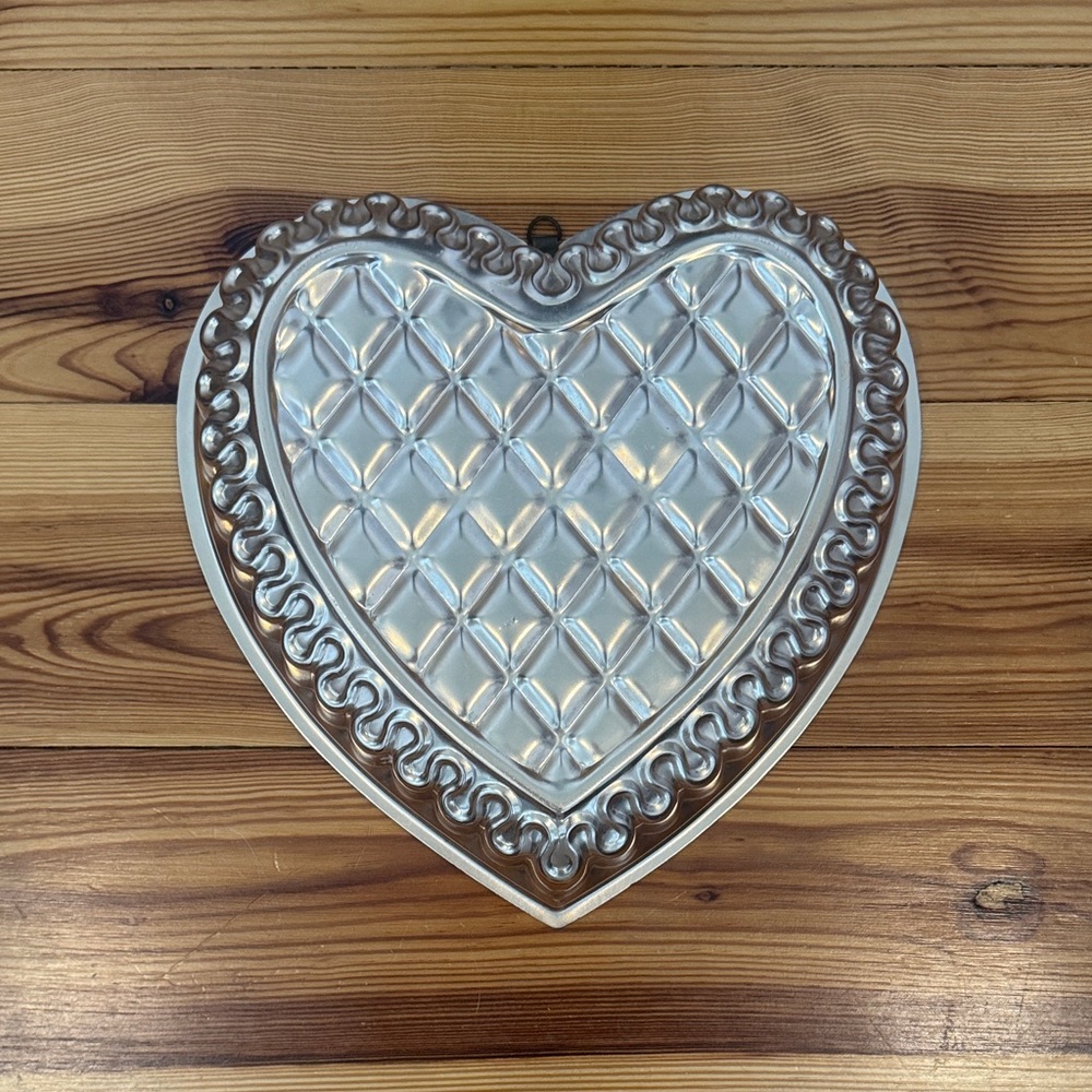 Nordic Ware Copper Heart-Shaped Wall Decor Jello Cake Mold 11.5X11 “